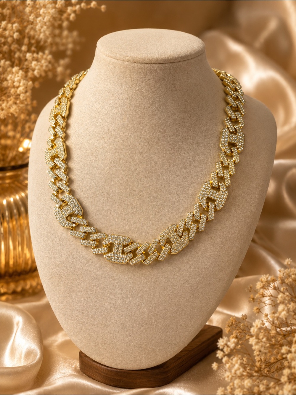 Unisex 18’’ Iced Cuban Link Necklace | Luxury-Inspired Statement Chain